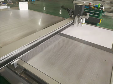 High Speed ​​Cnc Maszyna do cięcia pianki z wielofunkcyjnym narzędziem tnącym